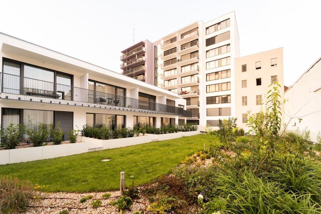 Green Garden Sauna Apartment Brno Exteriör bild